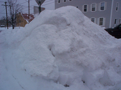 Slab cracking loose on the snow mountain