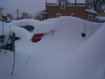 A car-shaped snowdrift